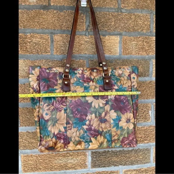 PATRICIA NASH FRESCO BOUQUET SOLARO
LEATHER TOTE - Picture 10 of 16
